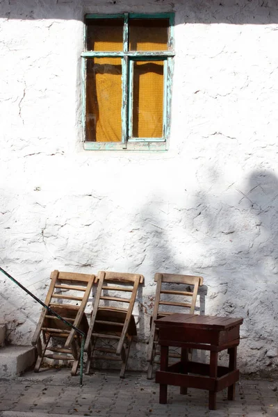 Old Wooden Window Wall Old House Wooden Chairs Table — Stock Photo, Image