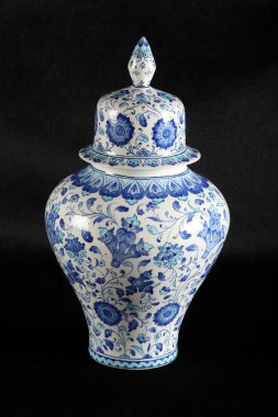 Dekoratif el yapımı seramik vazo