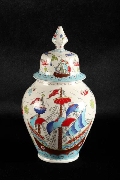Dekorativní Starožitná Ručně Vyrobená Keramická Váza — Stock fotografie