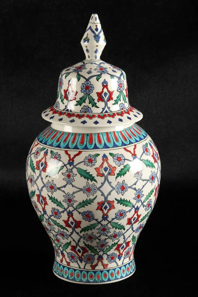 Vas Keramik Buatan Tangan Antik Dekoratif — Stok Foto