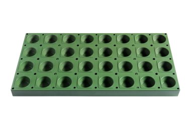 Beyaz arka planda kek kalıbı. Meslekler: Pastane.