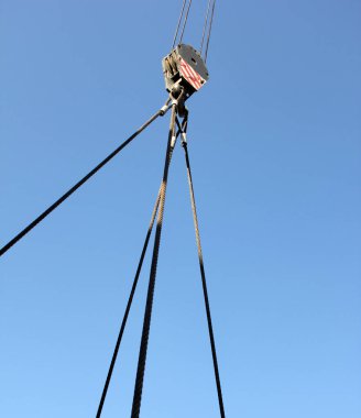 sağlam çelik kablolar ile kasnak