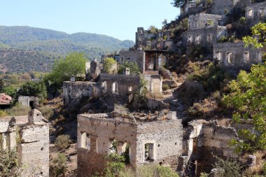 Türkiye 'de terk edilmiş bir köy. Fethiye Kayakoy.