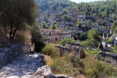 Türkiye 'de terk edilmiş bir köy. Fethiye Kayakoy.