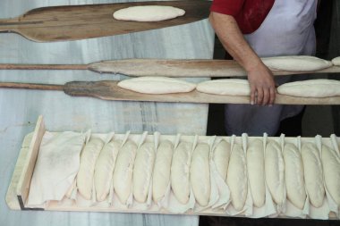 Ekmek hamuru pişirmeye hazır.