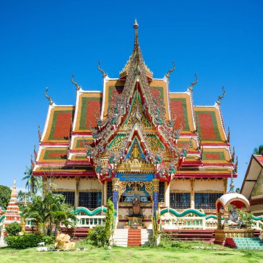 Koh Samui, Tayland - 21 Kasım 2019: Koh Samui, Tayland 'da bir Budist tapınağının cephesi