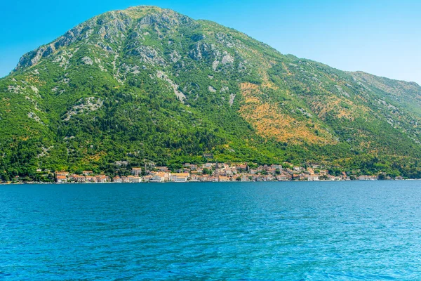 Prachtig Zomers Landschap Met Historische Stad Perast Aan Oever Van — Stockfoto