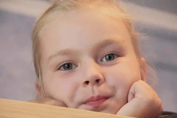 Portrait of girl with blue eyes — Stock Photo, Image