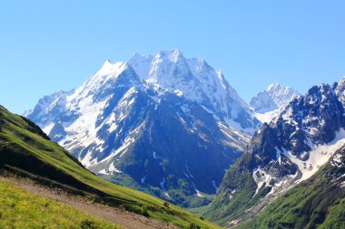 Kafkas Dağları dombai
