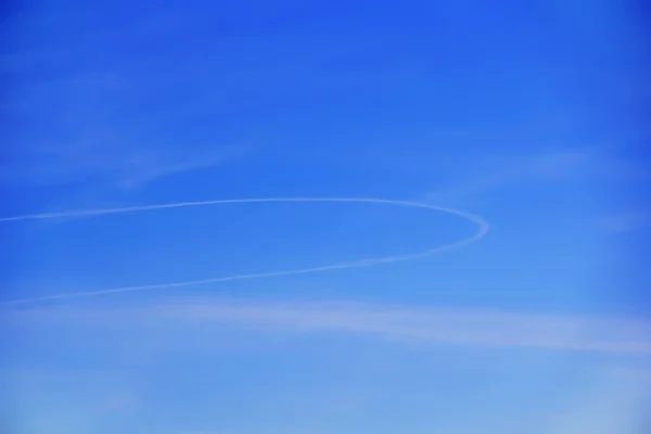 Bilden av fluffiga sommarhimmel — Stockfoto