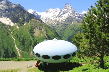 UFO Kafkasya'da dağ