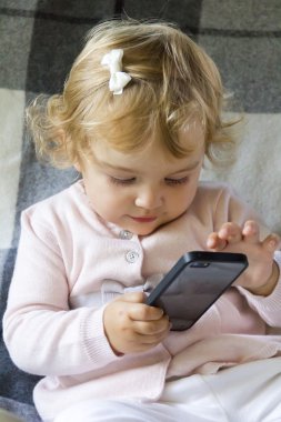 hücresel ile şirin bebek