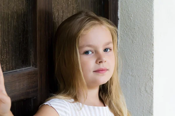 Aranyos lány öt éves — Stock Fotó