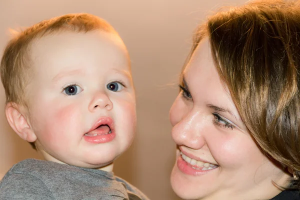 Mutter und Sohn — Stockfoto