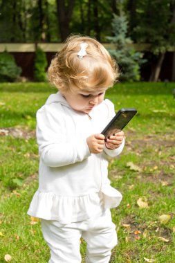 hücresel ile şirin bebek