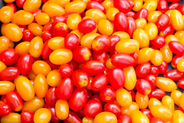 Hintergrund mit frischen Tomaten — Stockfoto