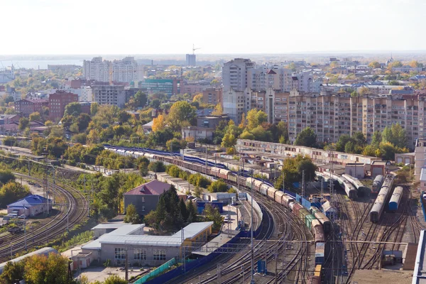 Blick vom Vogelflug auf die Eisenbahn — Stockfoto