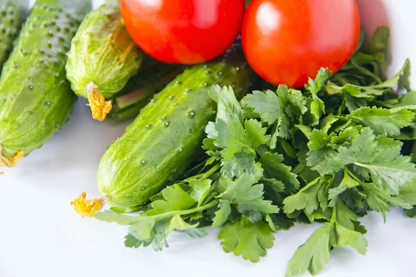 Gurken und Tomaten — Stockfoto