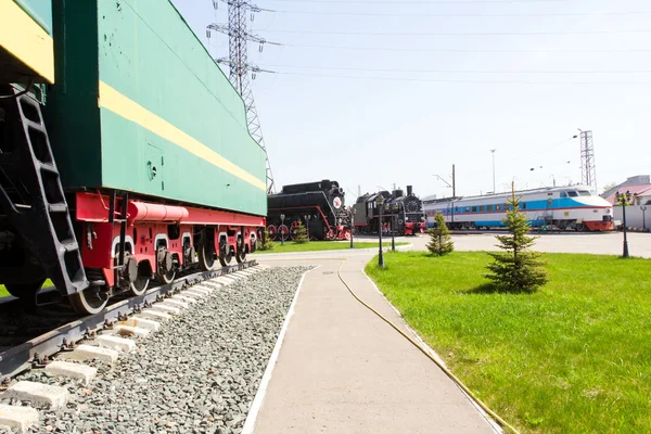 Locomotiva rodoviária ferroviária — Fotografia de Stock