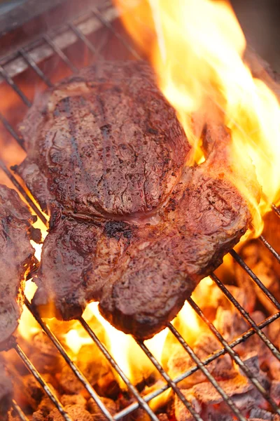 Food meat - rib eye beef steak on party summer barbecue grill wi — Stock Photo, Image