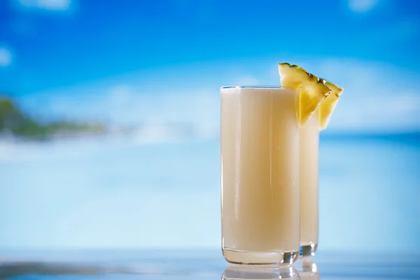 Pinacolada pina colada cocktail on beach — Stock Photo, Image