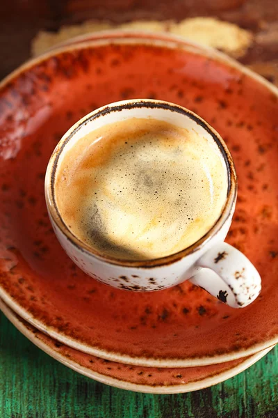 Een kopje zwarte koffie rustieke stijl — Stockfoto