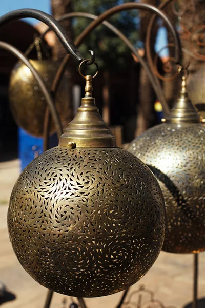 Marokkaanse glas en metalen lantaarns lampen — Stockfoto