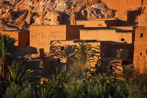 Ait benhaddou 游览巴 — 图库照片