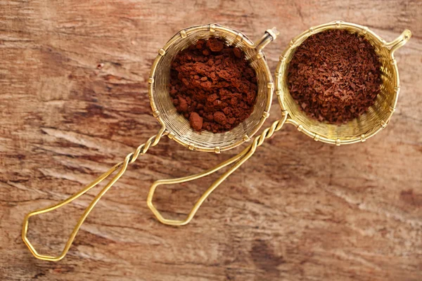 Grated chocolate and cocoa powder — Stock Photo, Image