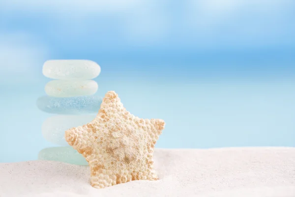 Diepwater zeldzame starfish met zee glas Oceaan — Stockfoto