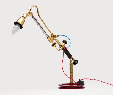 Vintage bronz lamba ampul ile