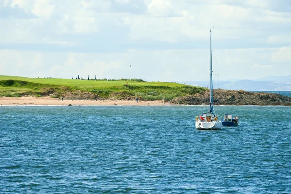 Campo da golf di North Berwick, vista dal mare — Foto Stock