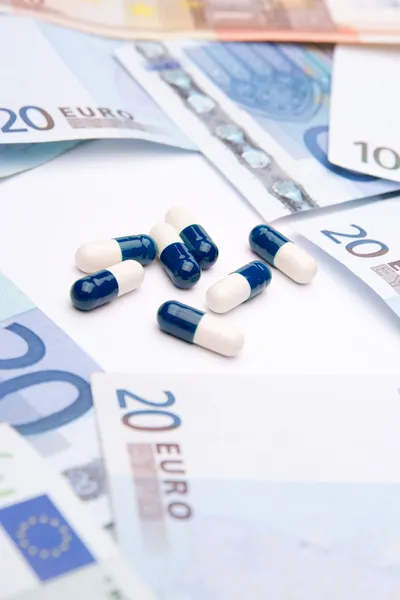 Medizin und Geld — Stockfoto