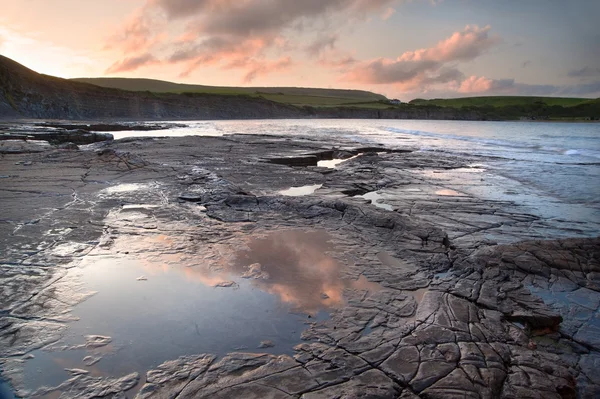 Kimmeridge 湾日出景观、 无角陶赛特英格兰 — 图库照片