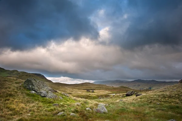 查看从斯诺登山朝 carneddau 山脉期间 — 图库照片