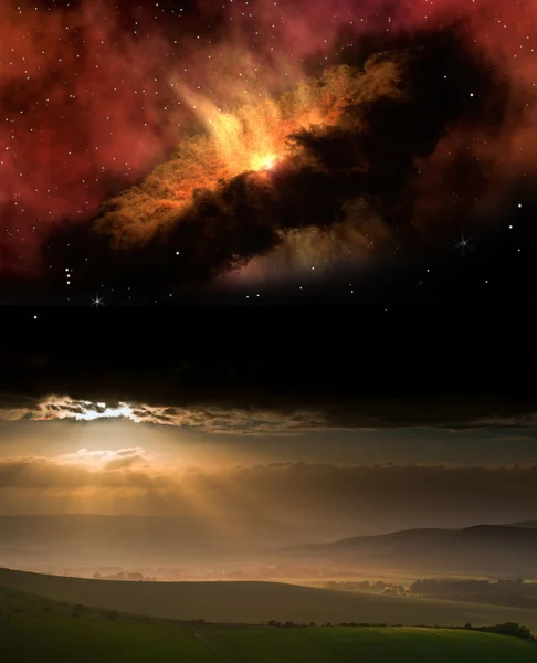 Campo puesta de sol paisaje con planetas en el cielo nocturno Elementos — Foto de Stock