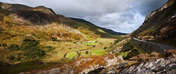 View from Ogwen along Nant Ffrancon valley in Snowdonia National — Stock Photo, Image