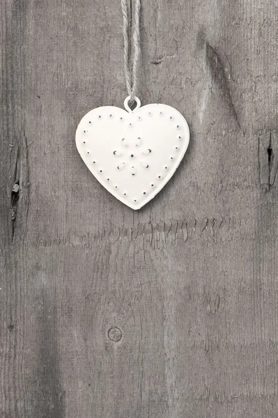 Valentine's Day love heart on rustic style background — Stock Photo, Image