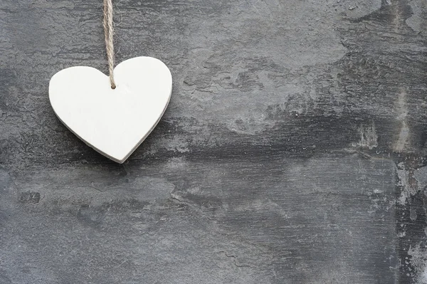 Valentine's Day love heart on rustic style background — Stock Photo, Image