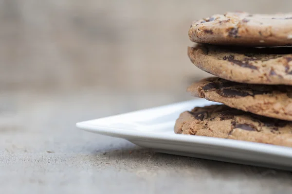 Close up of hand baked chocolate chip cookies — Stock Photo, Image