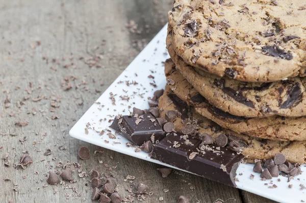 Primo piano di biscotti al cioccolato al forno fatti a mano — Foto Stock