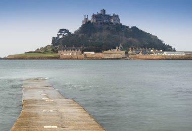 St Michael's Mount Bay Marazion gelgit ortaya yolu ile sabah erken söner