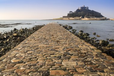 St Michael'ın Mount yolundan Marazion düşük tide manzara Cornwall İngiltere