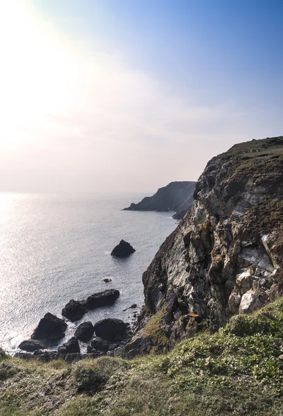 Paisaje de Kynance Cove durante la tarde de primavera — Foto de Stock