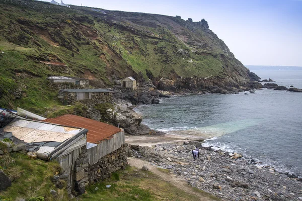 Viejas cabañas de pesca en el paisaje Cabo Cornwall —  Fotos de Stock