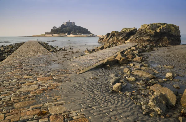 Path to St Michael's Mount from Marazion low tide landscape Cornwall England — Stock Photo, Image