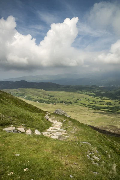 Vista dalla montagna Cadair Idris Nord sul paesaggio di campagna — Foto Stock