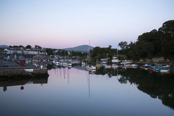 Halászati falu harbour dagály naplemente táj — Stock Fotó