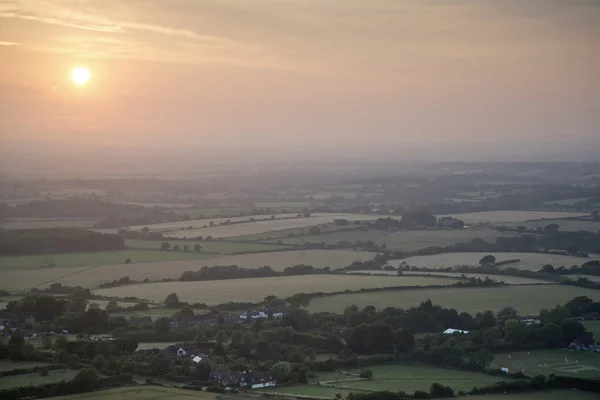 Zobacz na angielskiej wsi krajobraz w późnym latem Ewa — Zdjęcie stockowe