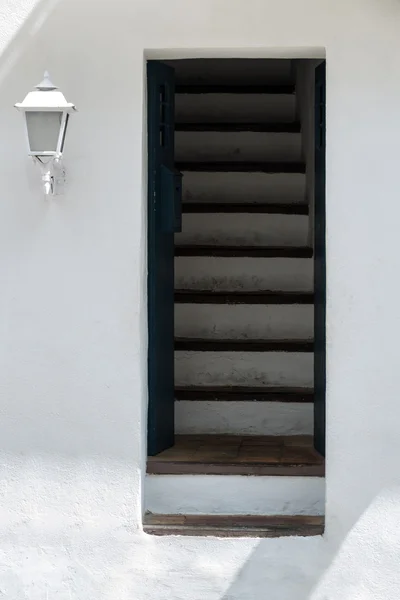 Imagem de arte de porta de estilo mediterrânico com escadas levando i — Fotografia de Stock